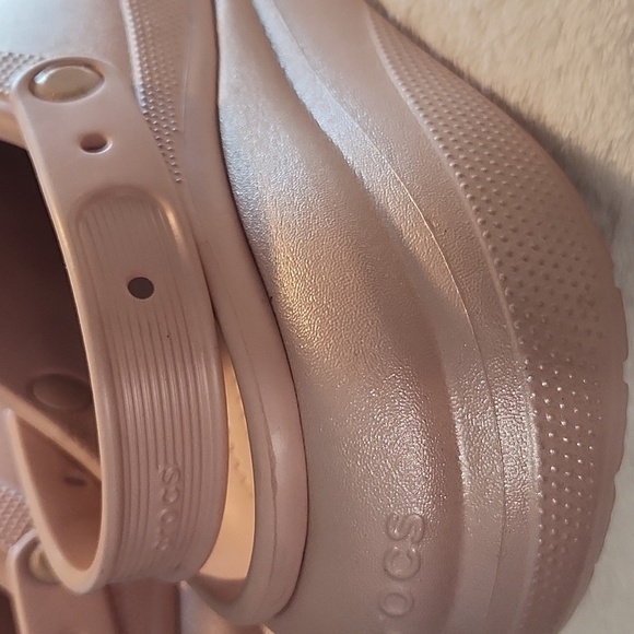 Crocs Crush shimmer slip-on clogs (new with tags) - Picture 11 of 11